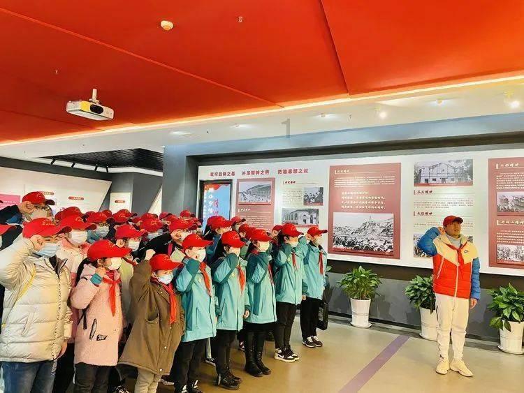 广东:争取到2025年,养老护理员上岗前培训实现全覆盖